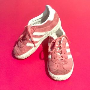 ADIDAS Girls Pink Suede Ortholite Gazelles Size T9